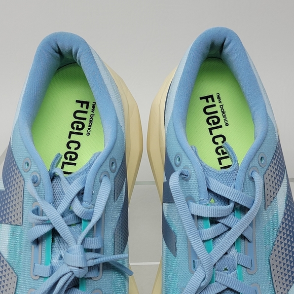 New Balance Fuelcell Rebel V4 WFCXCH4 Women Size 8.5 Running Shoes Aqua New - Picture 10 of 10